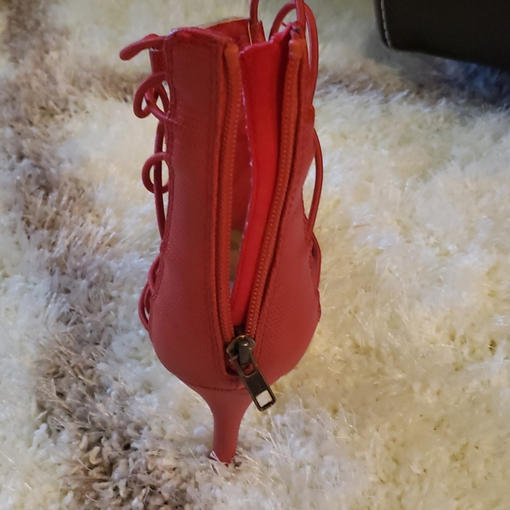 Shoes - Picture 3 of 3